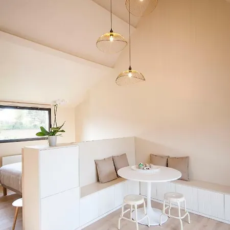 De La Croix Blanche Le Pavé